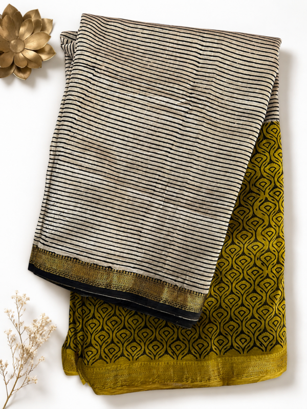 2026/05/1001023567.png Handblock Printed Maheshwari Silk Saree