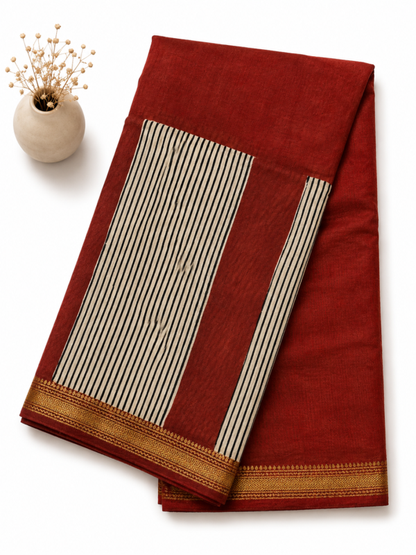Rust red sari with gold border - Maheshwari Silk