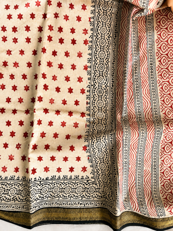 2026/05/1001026491.png Handblock Printed Maheshwari Silk Saree