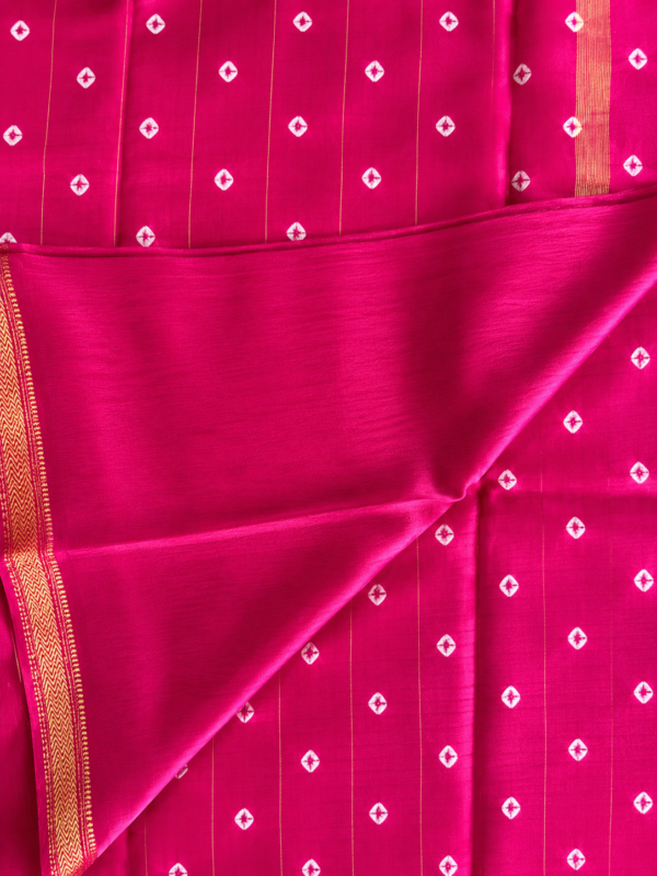 2026/05/1001026500.png Handblock Printed Maheshwari Silk Saree