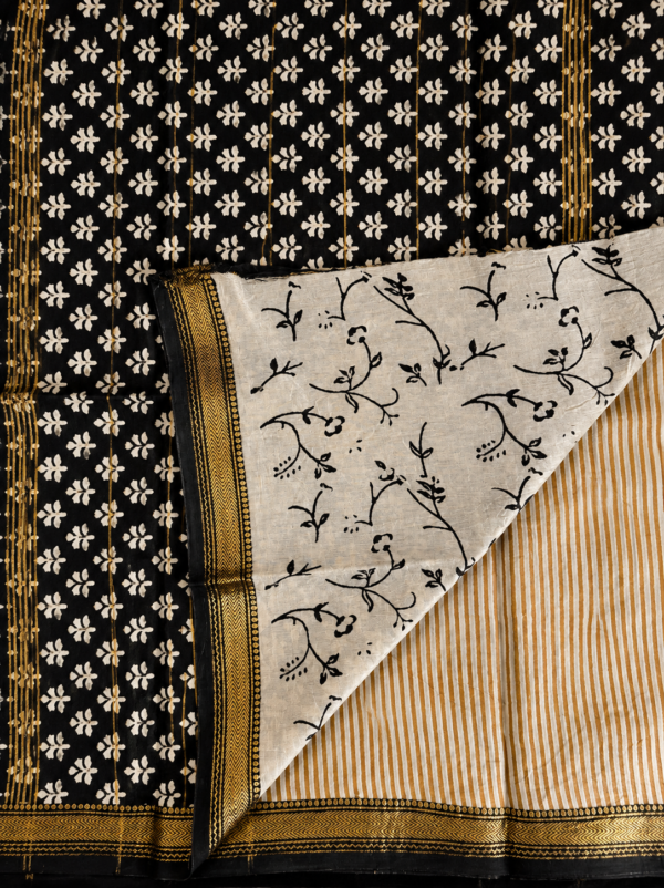 2026/05/1001026512.png Handblock Printed Maheshwari Silk Saree