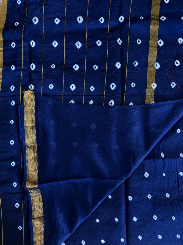 2026/05/1001026517.png Handblock Printed Maheshwari Silk Saree