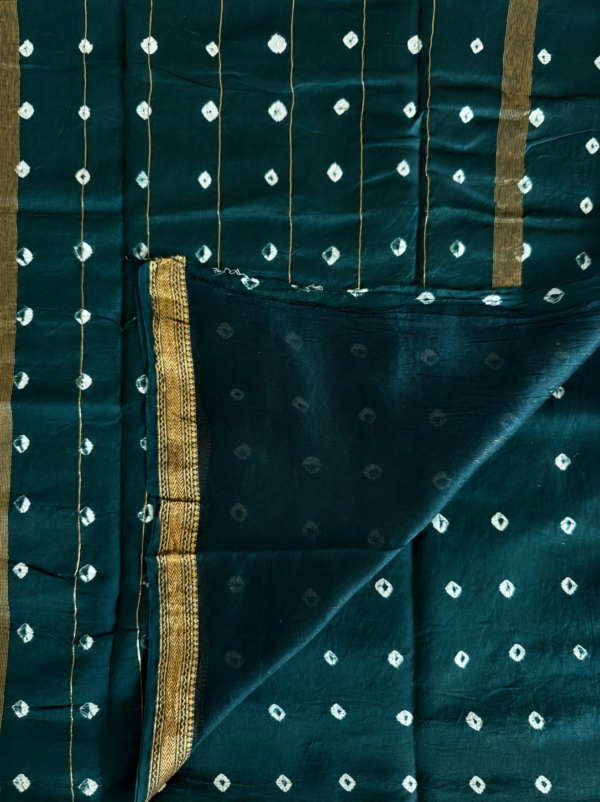 2026/05/1001026519.png Handblock Printed Maheshwari Silk Saree