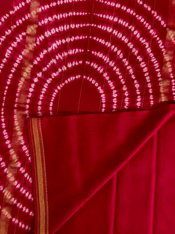 c645ab7d-14df-45c3-a301-9b7df7a2b4e2 Handblock Printed Maheshwari Silk Saree